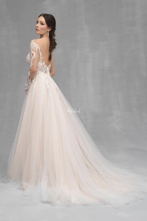 C528, Allure Bridals