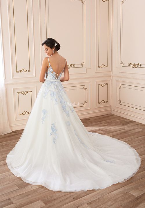 Y22041 Aurora, Sophia Tolli