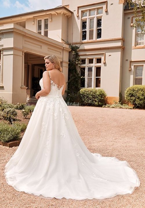 Y22041 Aurora, Sophia Tolli