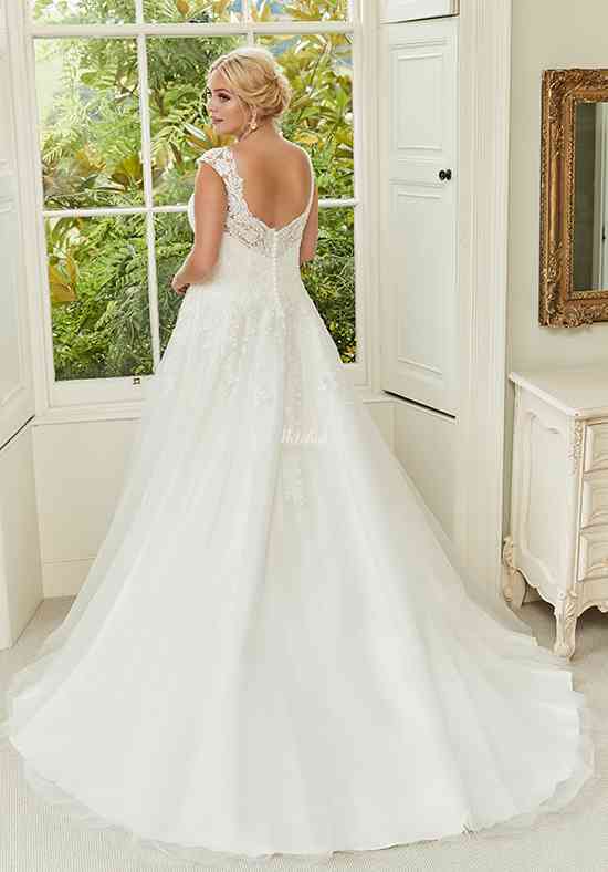 Billy Jo Wedding Dress from Romantica - hitched.co.uk