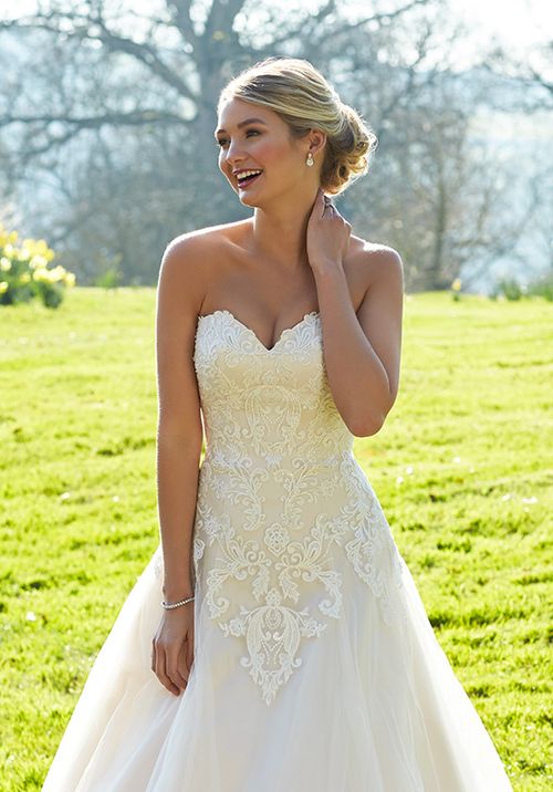 Vesper Wedding Dress from Romantica - hitched.co.uk