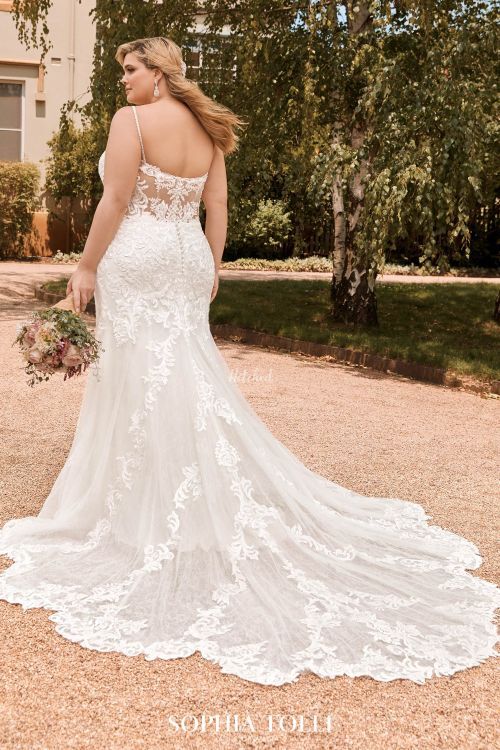 Y22042 Tamara, Sophia Tolli