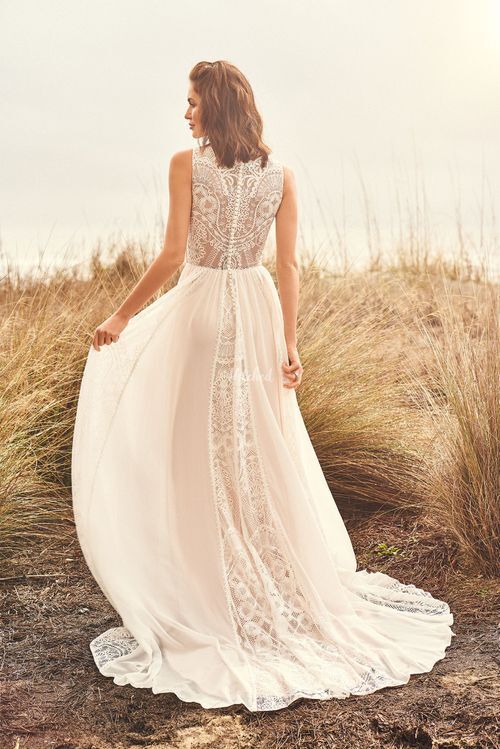 66109 Wedding Dress from Lillian West - hitched.co.uk