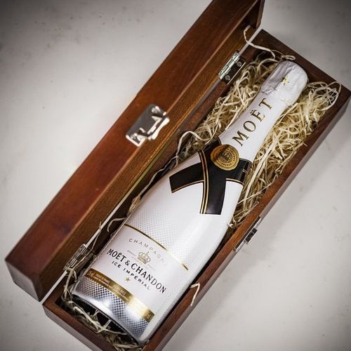 Moët & Chandon Ice Impérial Champagne in Personalised Premium Wood Gift Box, Farrar & Tanner