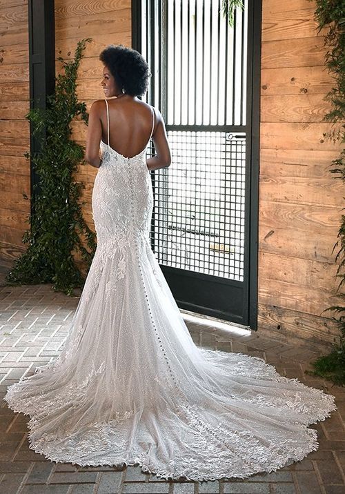 D3372 Wedding Dress from Essense of Australia - hitched.co.uk