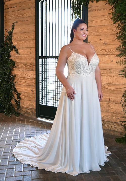 D3408 Wedding Dress from Essense of Australia - hitched.co.uk