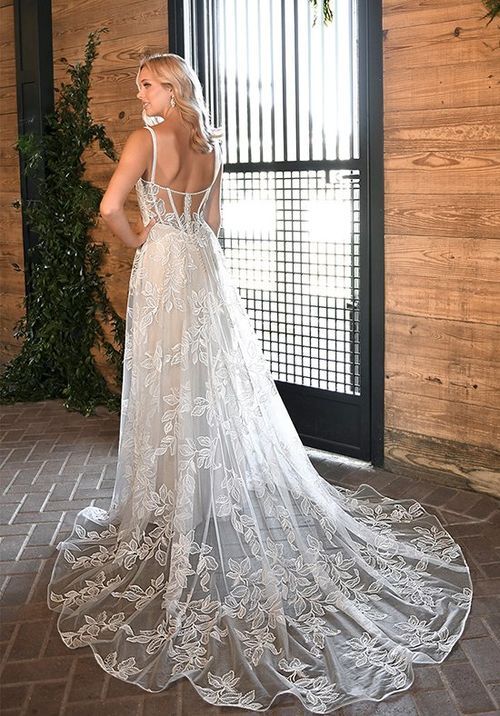 D3465 Wedding Dress from Essense of Australia - hitched.co.uk