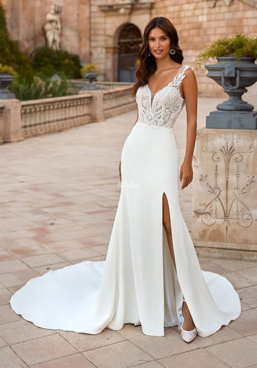 J6881, Moonlight Bridal