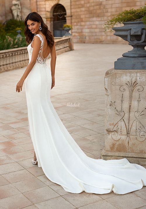 J6881, Moonlight Bridal