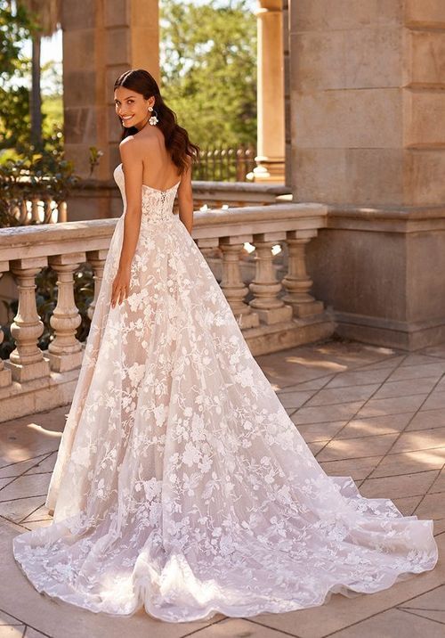 J6880, Moonlight Bridal