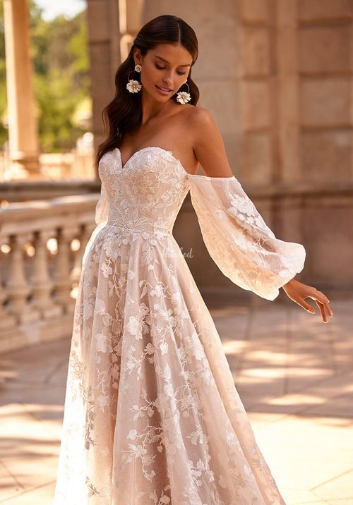 J6880, Moonlight Bridal