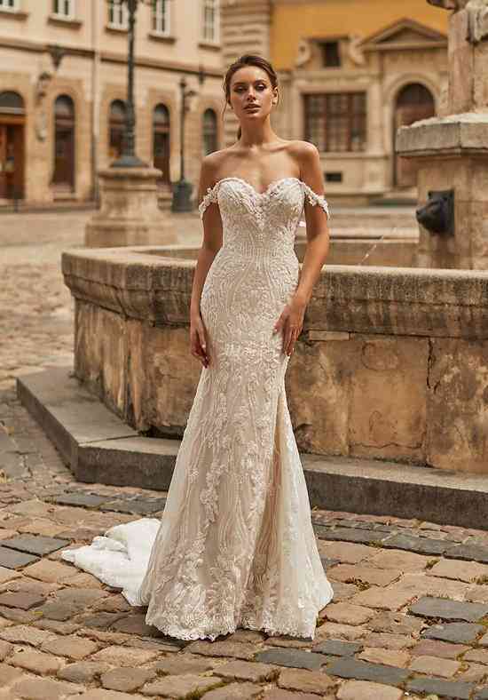 Val Stefani PARIS Wedding Dress from Moonlight Bridal hitched