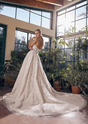 Style 2522 August, Casablanca Bridal