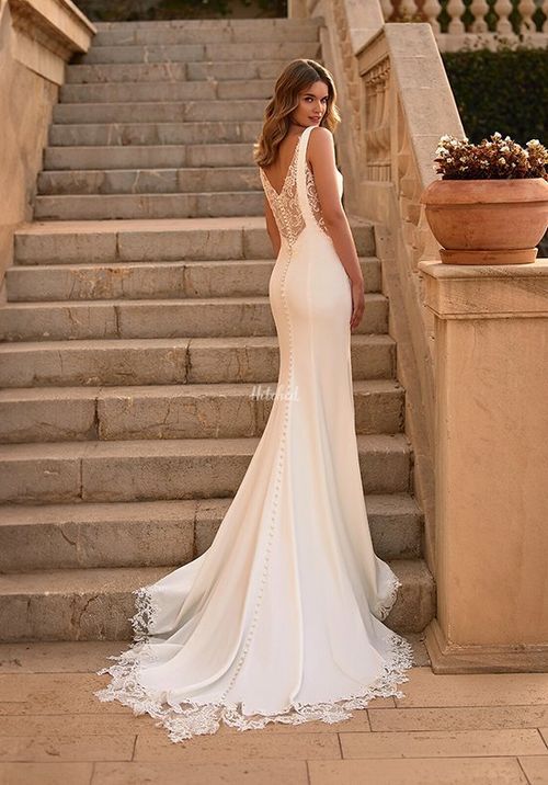 J6911, Moonlight Bridal