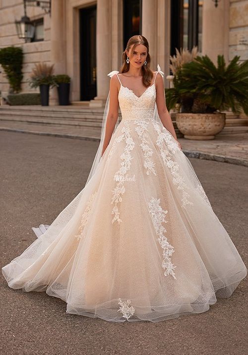 J6913, Moonlight Bridal