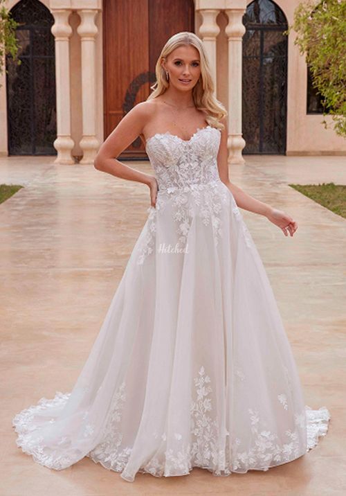 44437, Sincerity Bridal