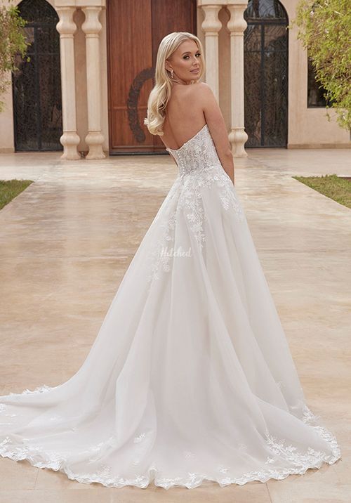 44437, Sincerity Bridal