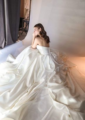 Classic Mikado Wedding Dress Gloria with Huge Bow, Olivia Bottega