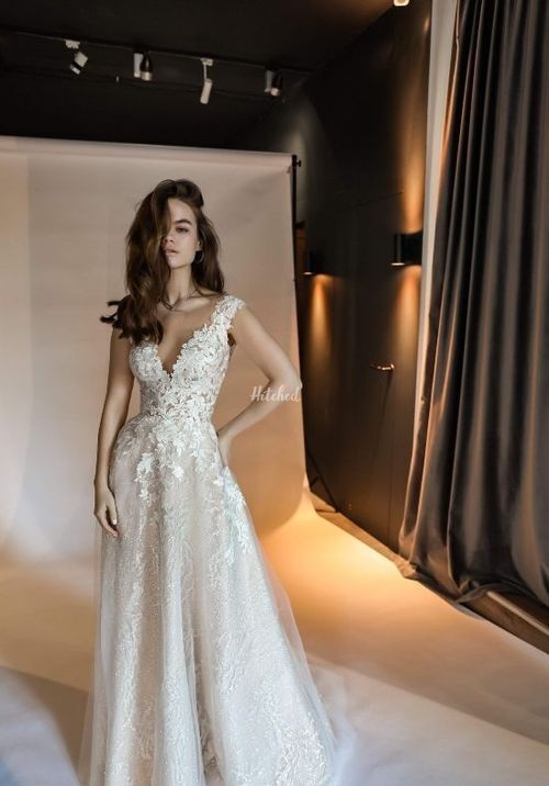 Light Ivory Lace Wedding Dress Enn, Olivia Bottega