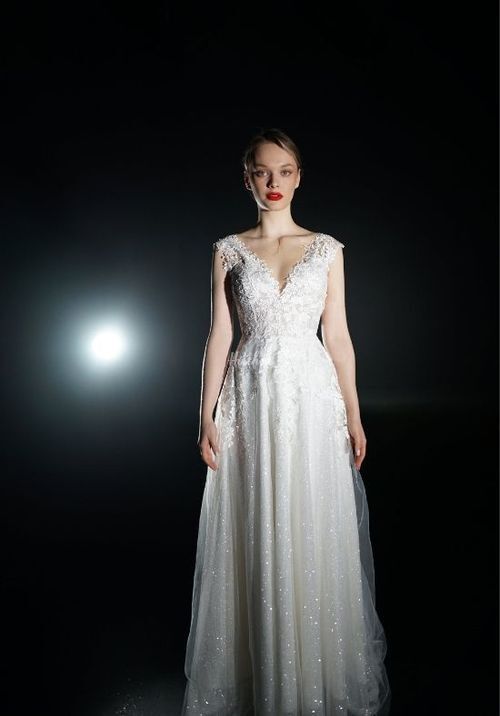 Light Ivory Lace Wedding Dress Enn, Olivia Bottega