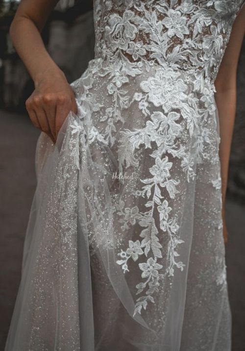 Light Ivory Lace Wedding Dress Enn, Olivia Bottega