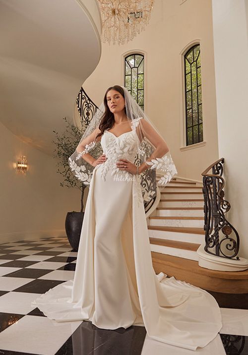 Tessa, Casablanca Bridal