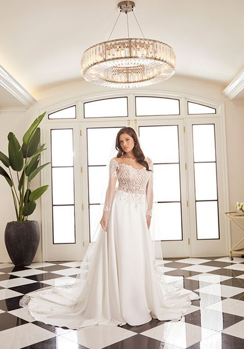 Margo, Casablanca Bridal