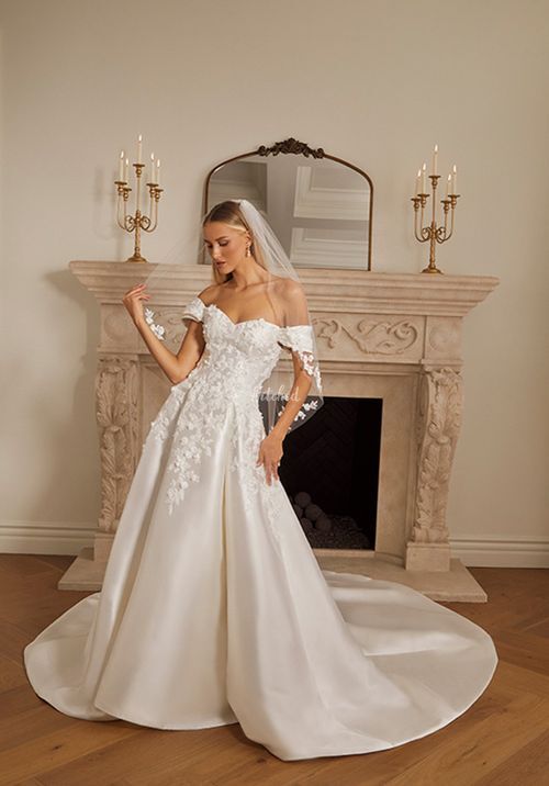 Huntington, Casablanca Bridal