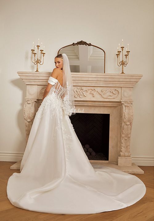 Huntington, Casablanca Bridal