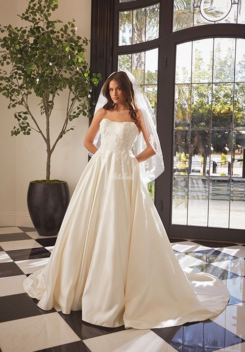 Addison, Casablanca Bridal