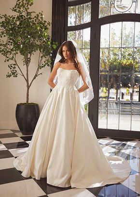 Addison, Casablanca Bridal