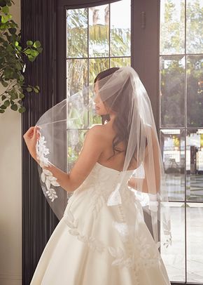 Addison, Casablanca Bridal