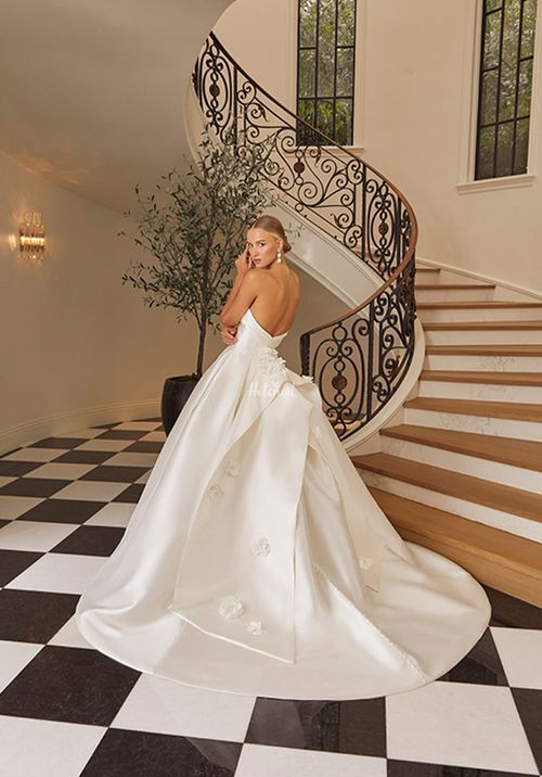 Lorelai, Casablanca Bridal