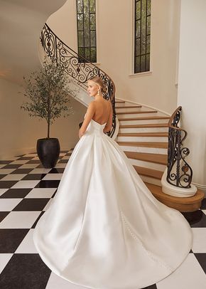 Lorelai, Casablanca Bridal