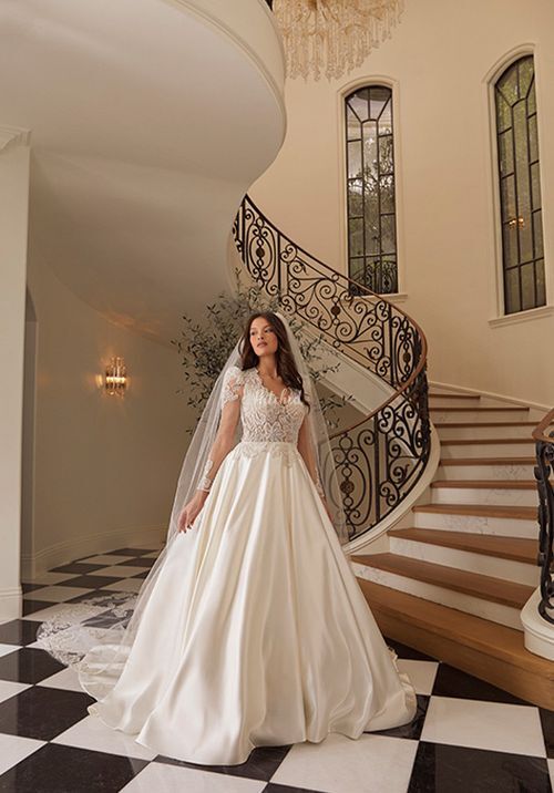 Nadine, Casablanca Bridal