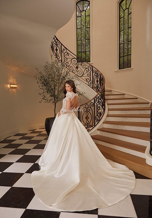 Nadine, Casablanca Bridal