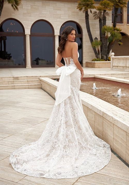 J6961, Moonlight Bridal