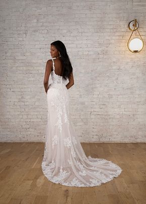 7762, Stella York
