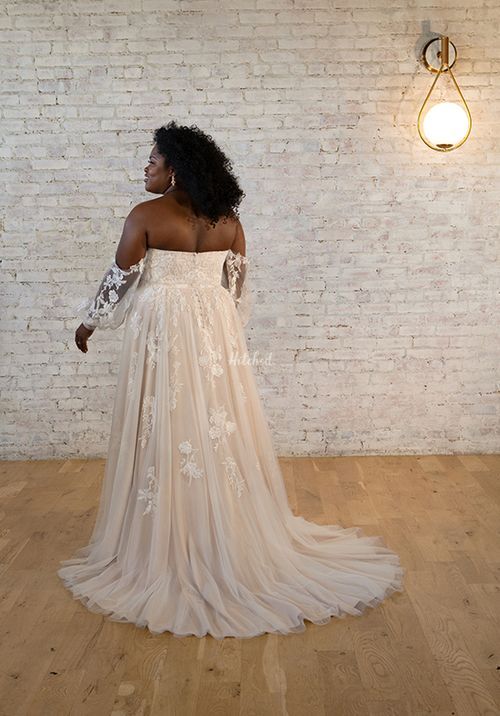 7521 plus, Stella York