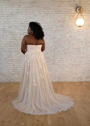7521 plus, Stella York