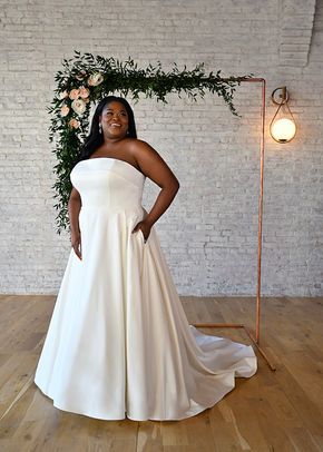 7045 plus, Stella York
