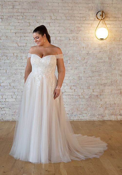 7509 plus, Stella York