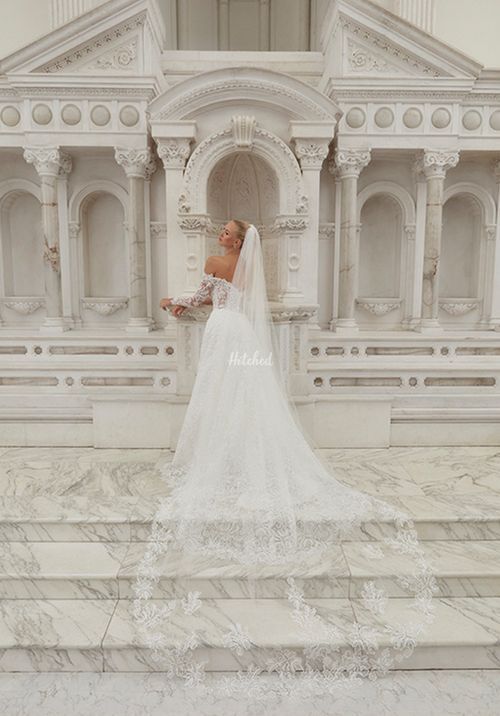 Felicity, Casablanca Bridal