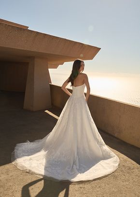2614 Meridian, Casablanca Bridal