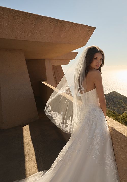 2614 Meridian, Casablanca Bridal