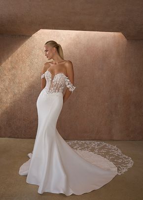 2617 Esme, Casablanca Bridal