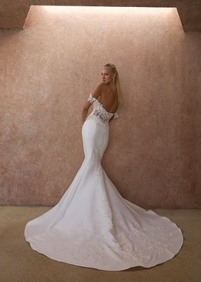 2617 Esme, Casablanca Bridal