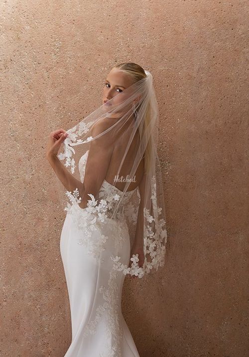 2617 Esme, Casablanca Bridal
