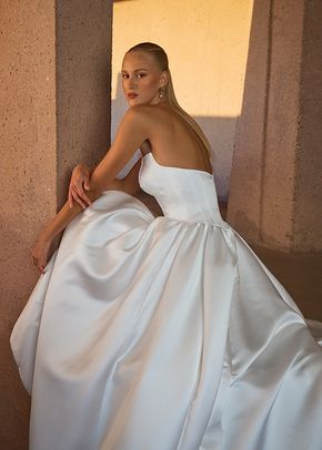 2619-2 Jovienne, Casablanca Bridal