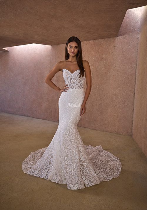2620 Rosalind, Casablanca Bridal